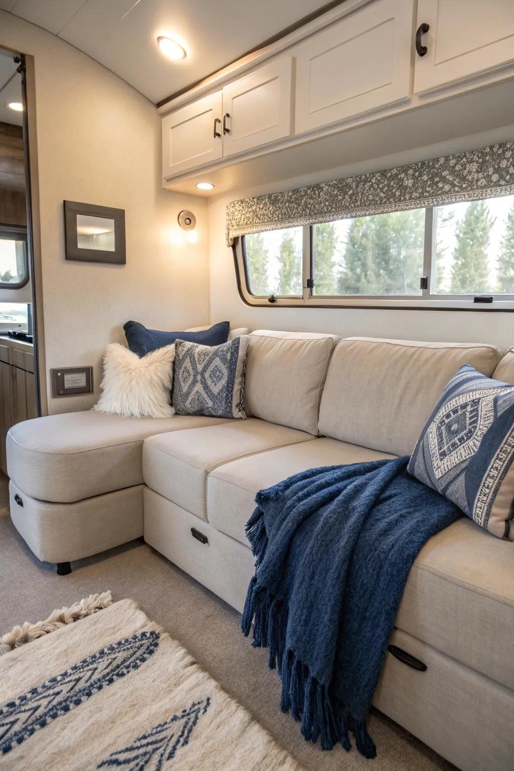 Compact sectionals offer elegance without taking up too much space. #SmallLiving #InteriorDesign #SectionalStyling