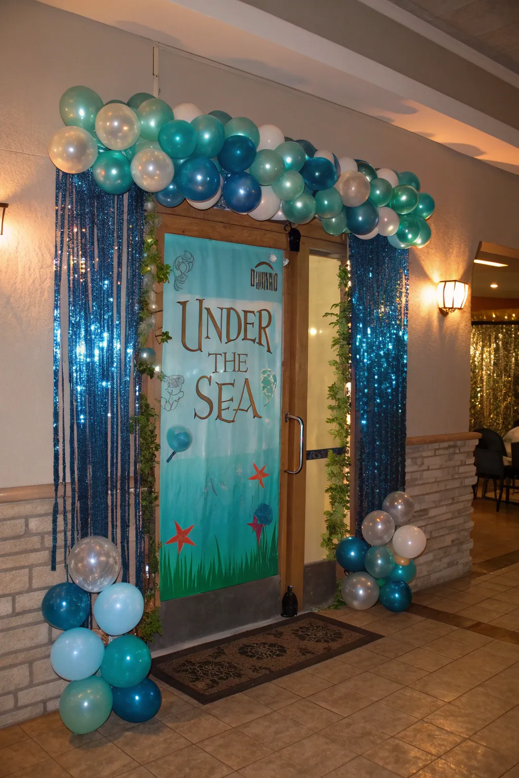 18+ Creative Birthday Door Decoration Ideas