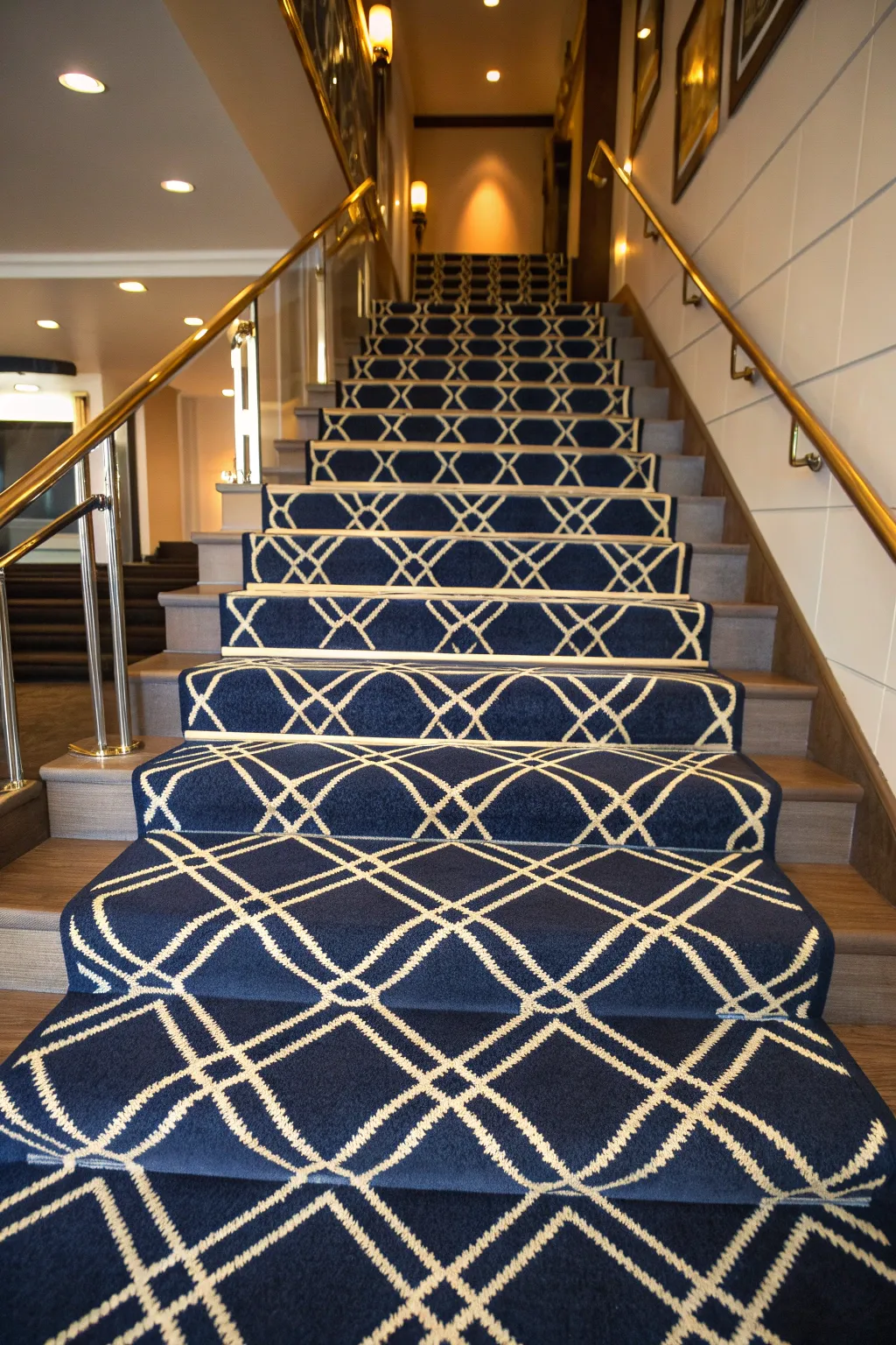 16+ Stylish Stair Covering Ideas for a Fresh Look